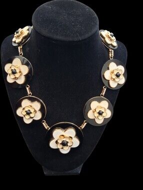 Kate Spade Black & White Flower Necklace Rare Last Night In Chelsea